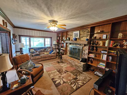 Living - 6700 Johnson Rd, Springfield, OH 45502 photo 3 of 3