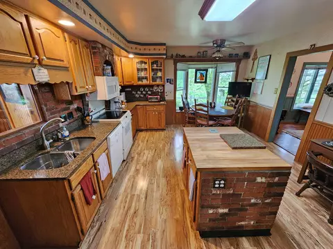 Kitchen - 6700 Johnson Rd, Springfield, OH 45502 photo 2 of 4