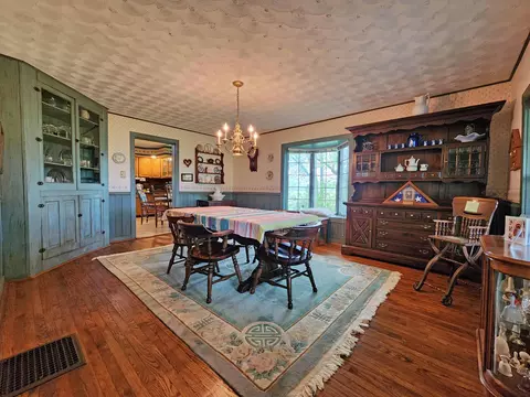 Dining - 6700 Johnson Rd, Springfield, OH 45502 photo 3 of 4