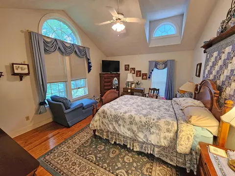 Bedroom - 6700 Johnson Rd, Springfield, OH 45502 photo 2 of 7