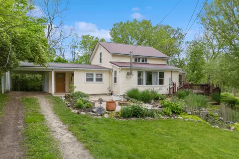 452 Woodview Dr, Springfield, OH 45504