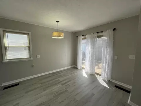 2045 S Hadley Rd, Springfield, OH 45505 photo 3
