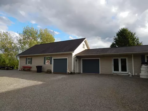 Exterior - 31 S Elm Tree Rd, Conover, OH 45317 photo 2 of 5