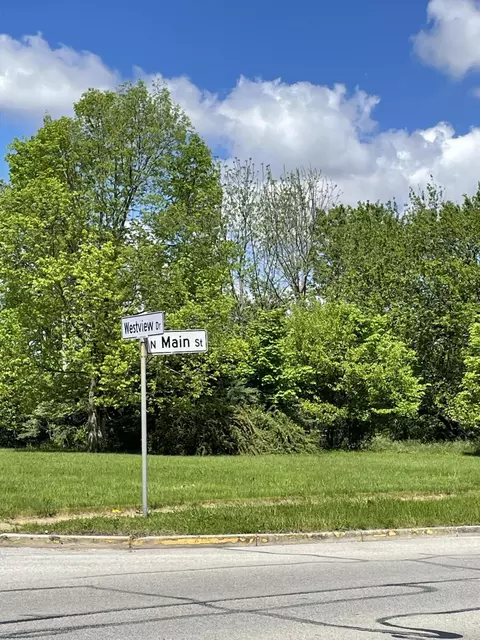 842 N Main St, Urbana, OH 43078