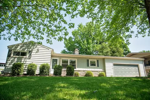 722 S Broadmoor Blvd, Springfield, OH 45504 photo 2