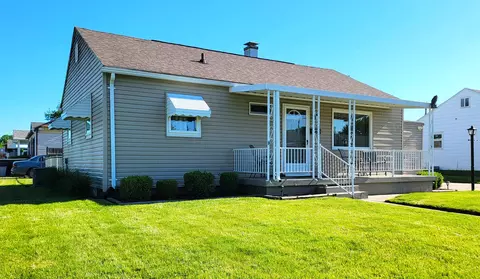 Exterior - 2538 Leland Dr, Springfield, OH 45505 photo 5 of 6