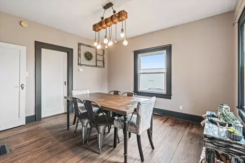 Dining - 104 Bellevue Ave, Springfield, OH 45503 photo 1 of 2