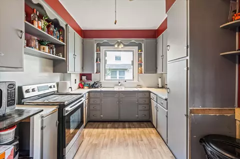 Kitchen - 104 Bellevue Ave, Springfield, OH 45503 photo 1 of 5