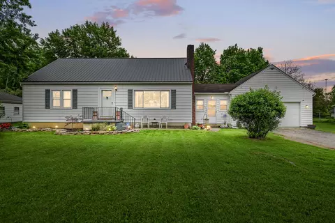 2138 Troy Rd, Springfield, OH 45504