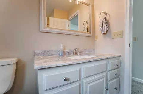 Bath - 4280 Evans Ave, Springfield, OH 45504 photo 11 of 11