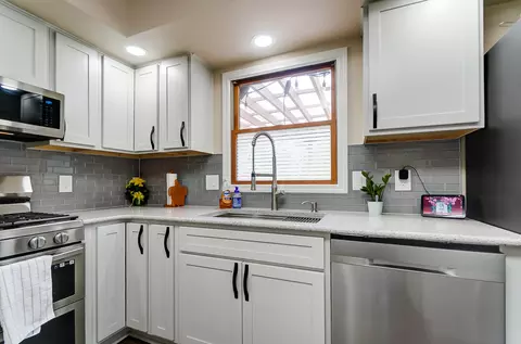 Kitchen - 4280 Evans Ave, Springfield, OH 45504 photo 3 of 7