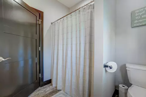 Bath - 2520 Saint Anthony Rd, Celina, OH 45822 photo 8 of 11