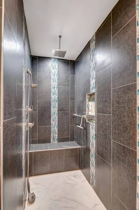 Bath - 2520 Saint Anthony Rd, Celina, OH 45822 photo 5 of 11