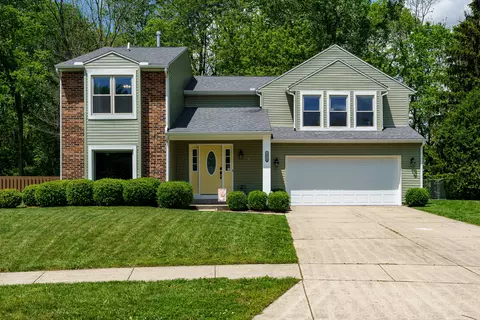 1215 Creekview Ct, Fairborn, OH 45324