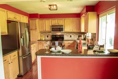 Kitchen - 2102 Saint Paris, Springfield, OH 45504 photo 5 of 5