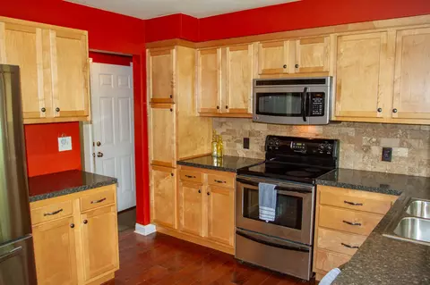 Kitchen - 2102 Saint Paris, Springfield, OH 45504 photo 4 of 5