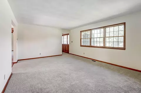 2812 Carriage Ln, Springfield, OH 45505 photo 7