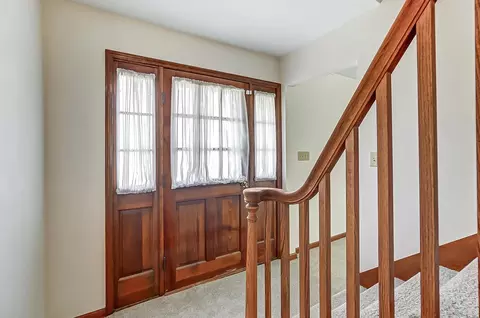 2812 Carriage Ln, Springfield, OH 45505 photo 4