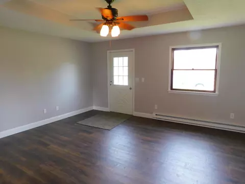 239 E Walnut St, Saint Paris, OH 43072 photo 9