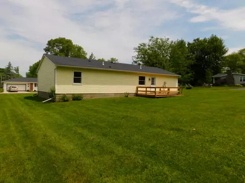 239 E Walnut St, Saint Paris, OH 43072 photo 6