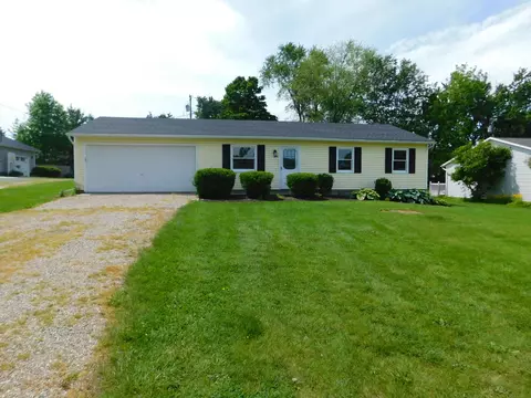 239 E Walnut St, Saint Paris, OH 43072 photo 3