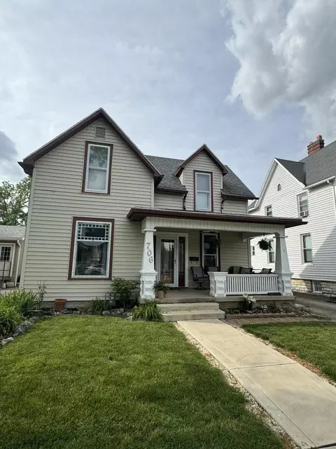 706 W Auglaize St, Wapakoneta, OH 45895