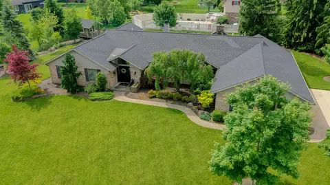 2350 Wells Dr, Sidney, OH 45365 photo 2