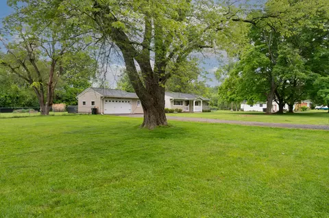 1905 W Skyview Dr, Beavercreek, OH 45432