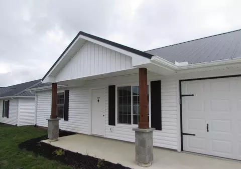 1621 Irene Dr #24, Bellefontaine, OH 43311
