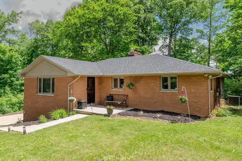 1234 White Oak Dr, Springfield, OH 45504