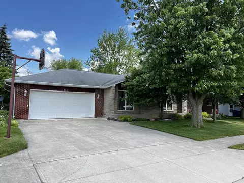 306 West St, Jackson Center, OH 45334