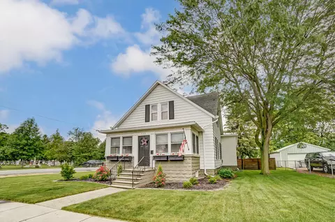 742 W 3rd St, Delphos, OH 45833 photo 2