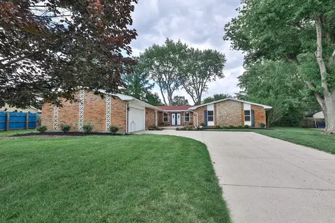 2725 Vickie Dr, Dayton, OH 45434