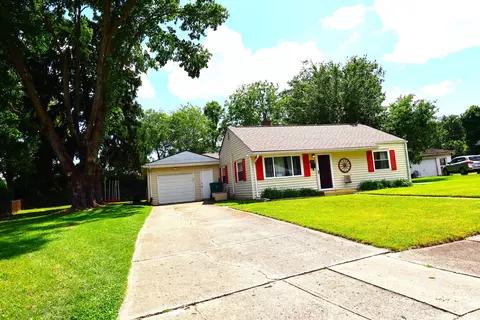 1553 Memorial Dr, Springfield, OH 45505 photo 2