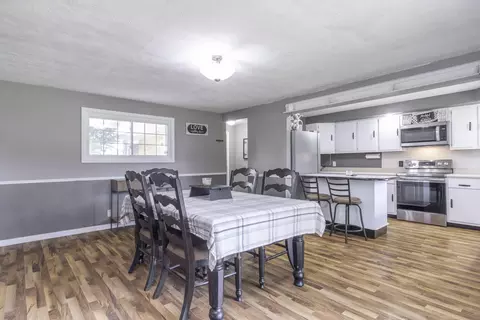Dining - 2120 Broadway Ave, Sidney, OH 45365 photo 3 of 4