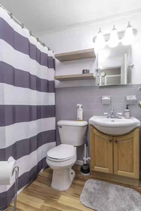 Bath - 2120 Broadway Ave, Sidney, OH 45365 photo 4 of 4