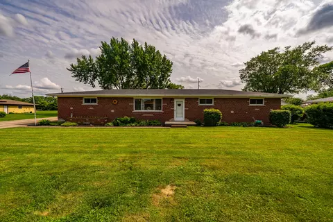 3055 Bell Dr, Fairborn, OH 45324