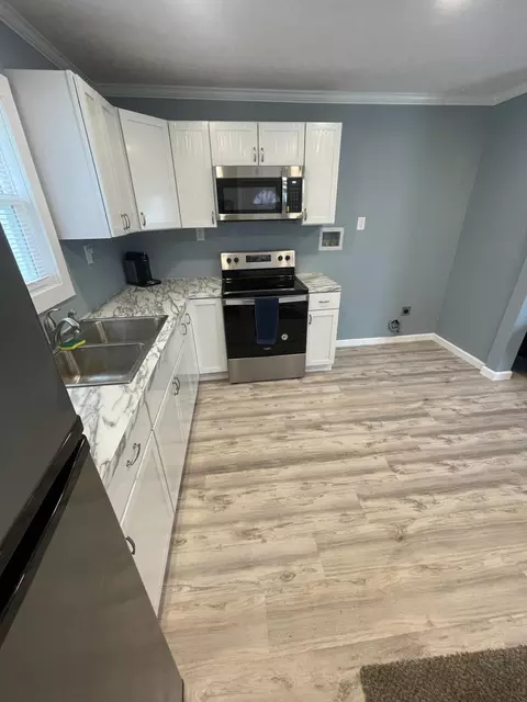 Kitchen - 1112 Hillcrest Ave, Springfield, OH 45504 photo 1 of 1