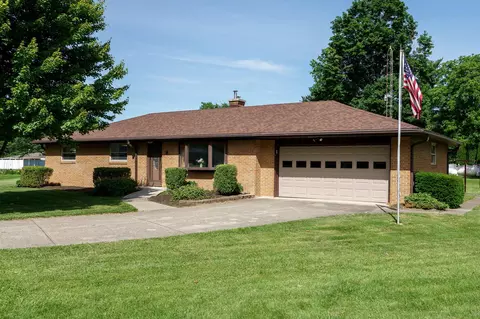 8 Schauer Cir, Medway, OH 45341