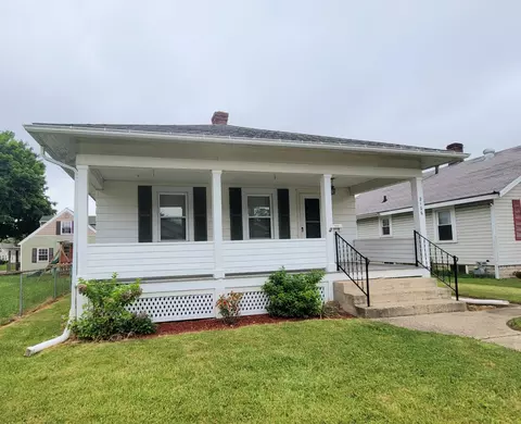 Exterior - 2106 Beatrice St, Springfield, OH 45503 photo 2 of 8