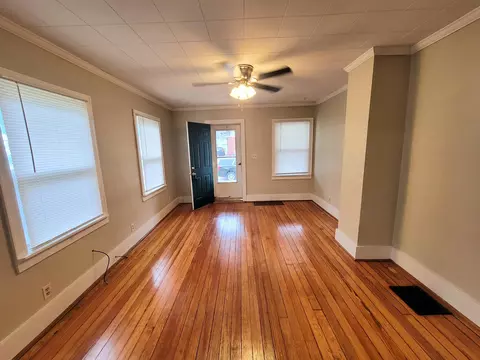 Living - 2106 Beatrice St, Springfield, OH 45503 photo 1 of 3