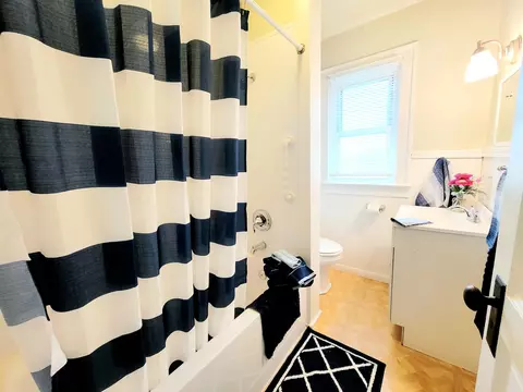 Bath - 2106 Beatrice St, Springfield, OH 45503 photo 2 of 2