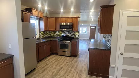 Kitchen - 810 W Logan St, Celina, OH 45822 photo 4 of 4