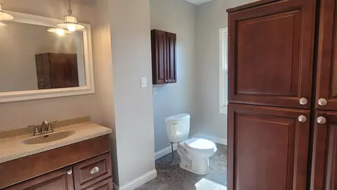 Bath - 810 W Logan St, Celina, OH 45822 photo 1 of 3