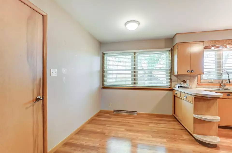 Kitchen - 403 Hoopengarner St, Wapakoneta, OH 45895 photo 1 of 6