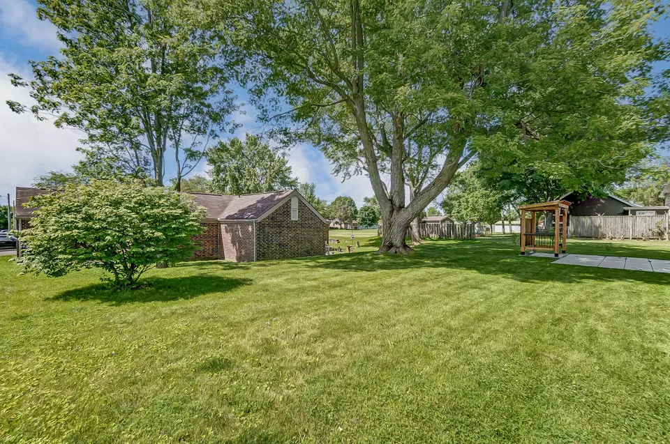 Exterior - 403 Hoopengarner St, Wapakoneta, OH 45895 photo 9 of 9