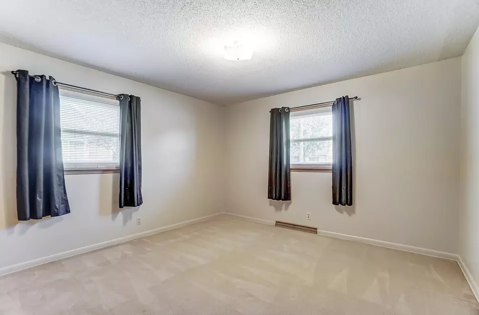 Bedroom - 403 Hoopengarner St, Wapakoneta, OH 45895 photo 1 of 6