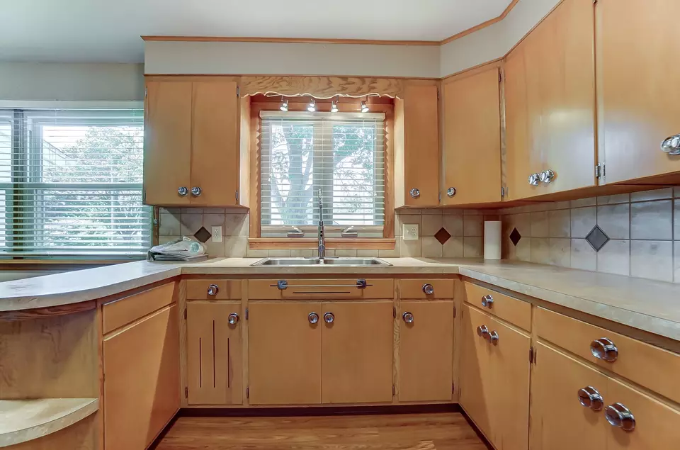 Kitchen - 403 Hoopengarner St, Wapakoneta, OH 45895 photo 4 of 6