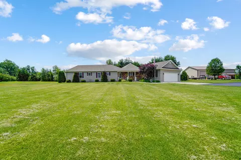 11444 Infirmary Rd, Wapakoneta, OH 45895