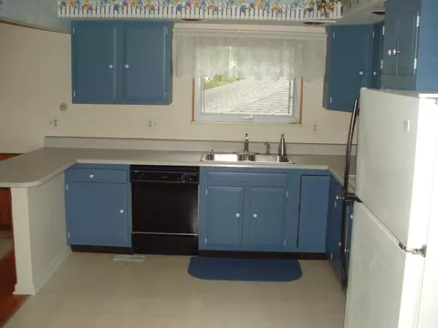 Kitchen - 1641 Yorkshire Ct, Springfield, OH 45503 photo 1 of 5